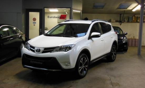 TOYOTA RAV 4 IV 124 D-4D 2WD LIFE