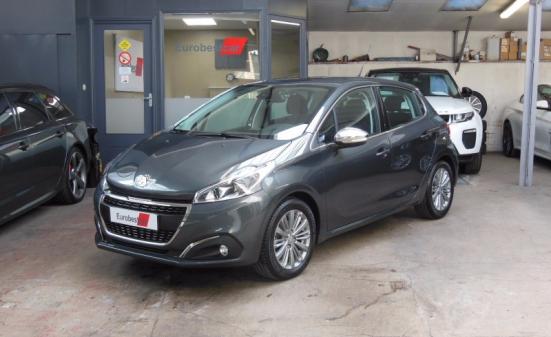PEUGEOT 208 1.2 PURETECH 82CH ALLURE 5P