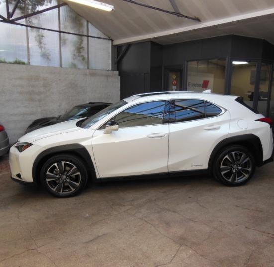 LEXUS UX 250H 185 4WD EXECUTIVE