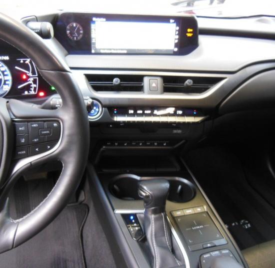 LEXUS UX 250H 185 4WD EXECUTIVE