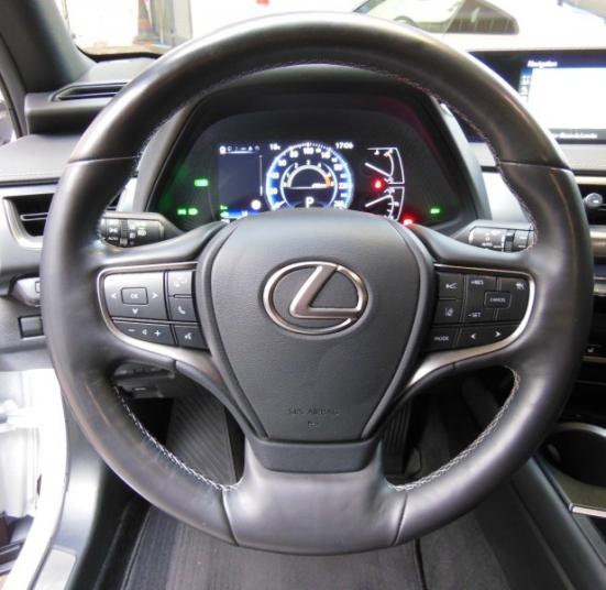 LEXUS UX 250H 185 4WD EXECUTIVE