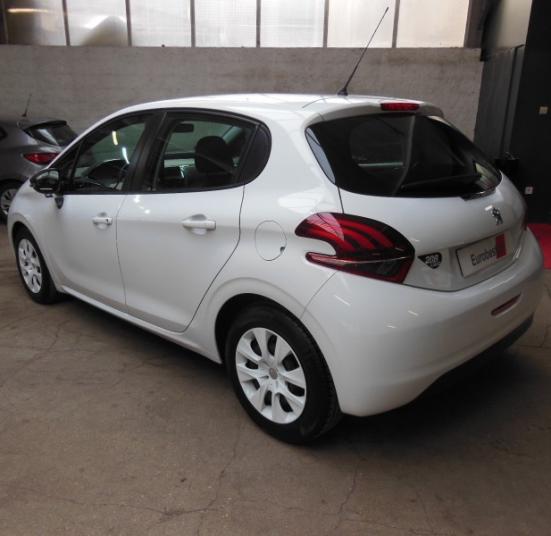 PEUGEOT 208 1.2 PURETECH 68CH  LIKE 5P