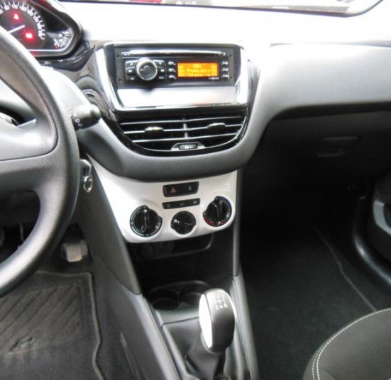 PEUGEOT 208 1.2 PURETECH 68CH  LIKE 5P