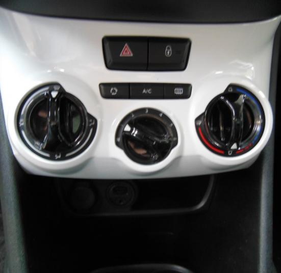 PEUGEOT 208 1.2 PURETECH 68CH  LIKE 5P